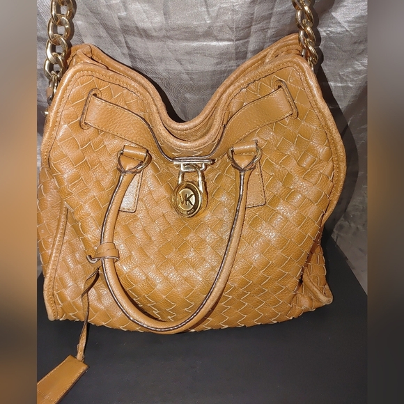 AUTHENTICMICHAEL Kors Handbag Purse Shoulder Bag  Suede Cross Weave Limi… - Picture 6 of 13